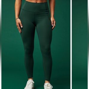 Fabletics Oasis PureLuxe High-Waisted 7/8 Legging